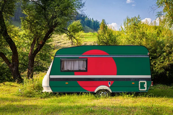 Trailer Carro Uma Casa Motor Pintado Bandeira Nacional Bangladesh Está — Fotografia de Stock