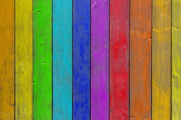 Primo Piano Muro Legno Arcobaleno Recinto Dipinto Molto Lungo Vernice — Foto Stock