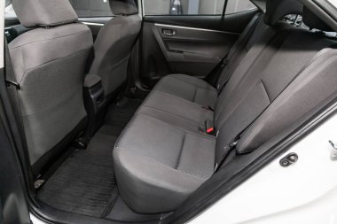 Novosibirsk, Rusya Temmuz 31, 2019:Toyota Corolla, gri iç tasarım, koltuk kemer ve sürücü koltukları ile araba yolcu.  