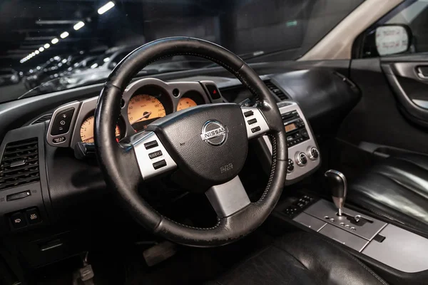 Novosibirsk Oroszország Július 2019 Nissan Murano Close Műszerfal Sebességmérő Fordulatszámmérő — Stock Fotó