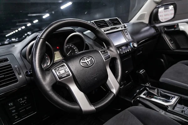 Novosibirsk Rusya Temmuz 2019 Toyota Land Cruiser Prado 150 Gösterge — Stok fotoğraf