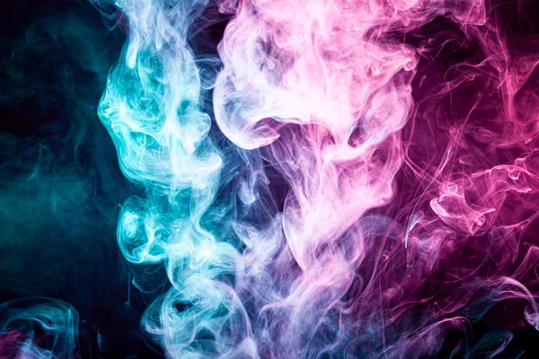 Siyah arka plan üzerinde renk duman soyut toksik hareket, yangın desig