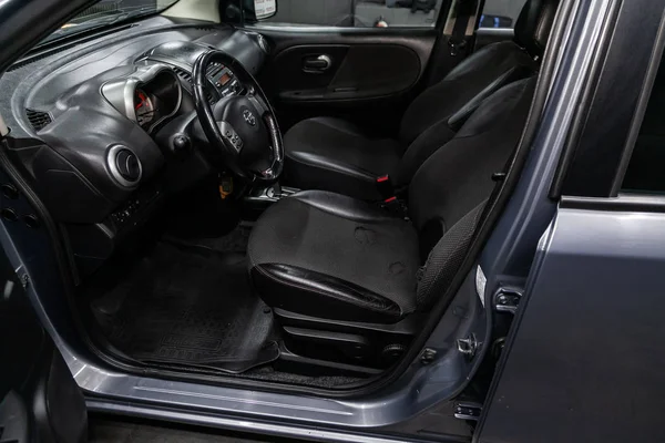 Novosibirsk Rusia Agosto 2019 Nissan Note Black Luxury Car Interior —  Fotos de Stock