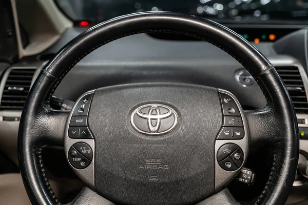 Novosibirsk Rusko Srpen 2019 Toyota Prius Blízko Řídicího Panelu Rychloměru — Stock fotografie