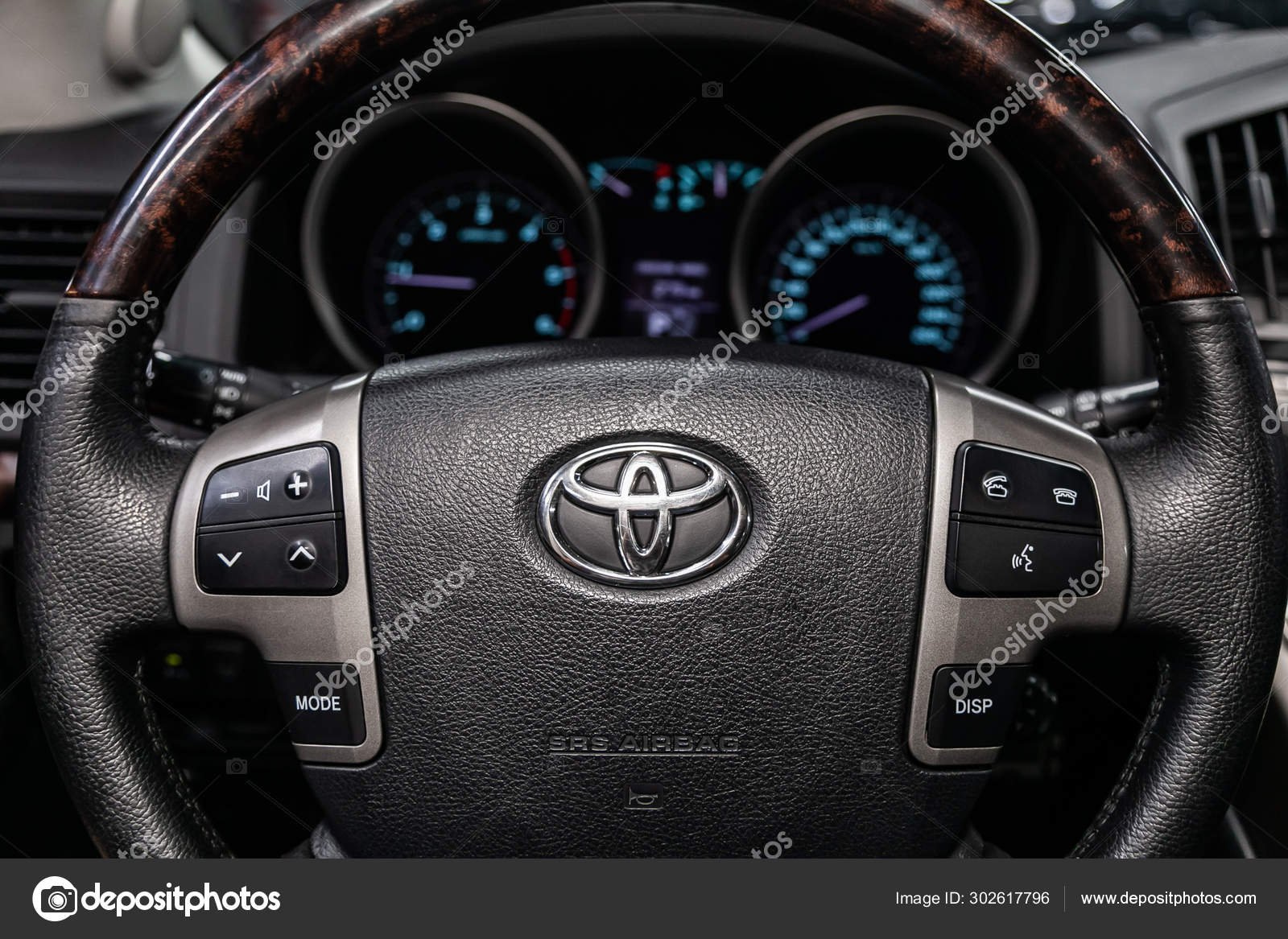 Novosibirsk Russia August 2019 Toyota Land Cruiser 200 Close