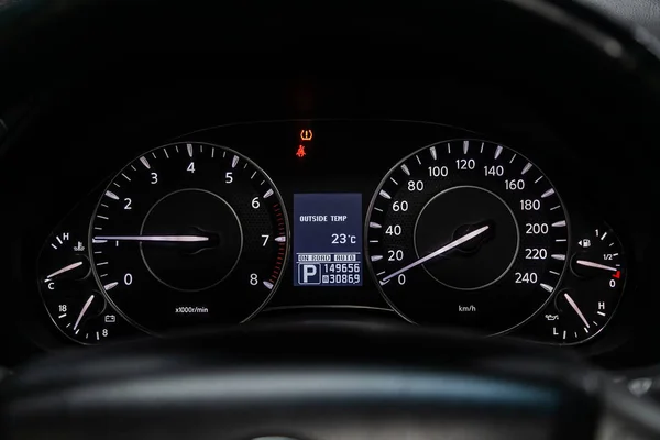 Novosibirsk Russia August 2019 Nissan Patrol Close Dashboard Speedometer Tachometer — Stock Photo, Image