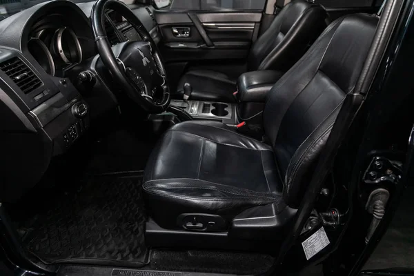 Novosibirsk Russia August 2019 Mitsubishi Pajero Black Luxury Car Interior — Stock Photo, Image