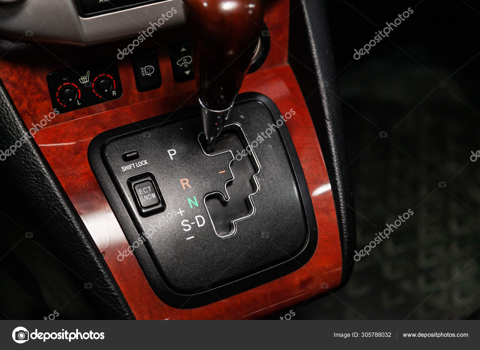 Novosibirsk Russia August 2019 Lexus 300 Hand Gear Shift