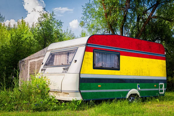 Trailer Carro Motor Home Pintado Bandeira Nacional Bolívia Está Estacionado — Fotografia de Stock