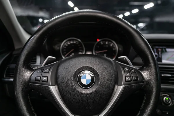 Novosibirsk Rusia Agosto 2019 Bmw Primer Plano Del Salpicadero Velocímetro —  Fotos de Stock