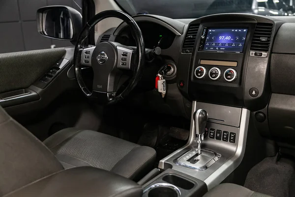 Novosibirsk Rusland September 2019 Nissan Pathfinder Zwarte Luxe Auto Interieur — Stockfoto