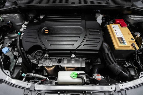 Novoszibirszk Oroszország Szeptember 2019 Suzuki Close Detail Car Engine Front — Stock Fotó