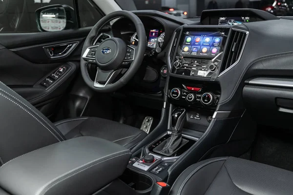 2019年10月4日 Subaru Forester Black Luxury Car Interior Steering Wheel Shift — 图库照片