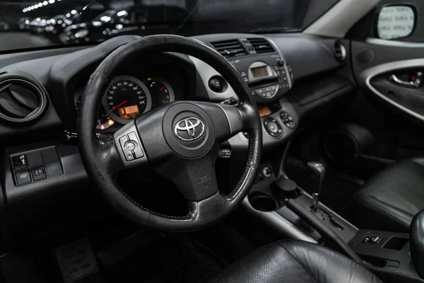 Novosibirsk Rusia Octubre 2019 Toyota Rav Black Luxury Car Interior —  Fotos de Stock