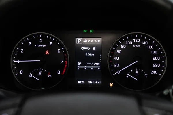 2019年9月11日 俄罗斯Novosibirsk Hyundai Tucson Close Instrument Car Panel Odometer Speed — 图库照片