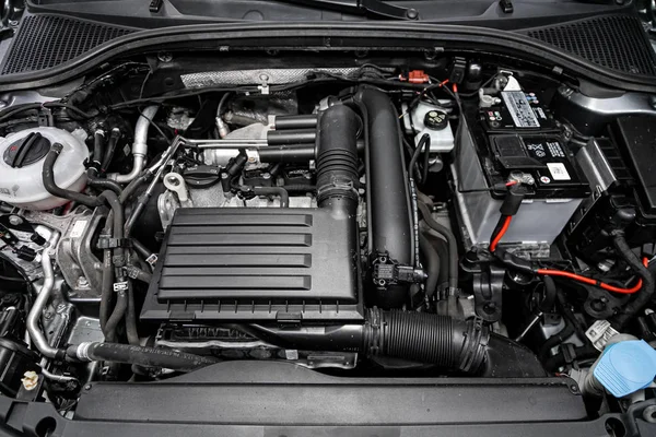 노보시비르스크 2019 Scoda Octavia Close Details Car Engine Front View — 스톡 사진