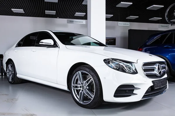 Nowosibirsk Russland April 2020 Weiße Mercedes Benz Klasse Pkw Business — Stockfoto