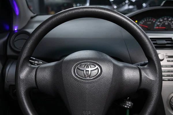 Nowosibirsk Russland April 2020 Toyota Yaris Prestige Innenraum Mit Armaturenbrett — Stockfoto