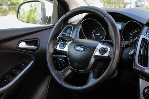 Novosibirsk Ryssland Maj 2020 Ford Focus Auto Interiör Ratt Med — Stockfoto