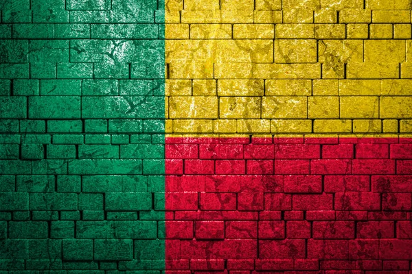Flaga Narodowa Beninu Tle Muru Murowanego Koncepcja Dumy Narodowej Symbolu — Zdjęcie stockowe