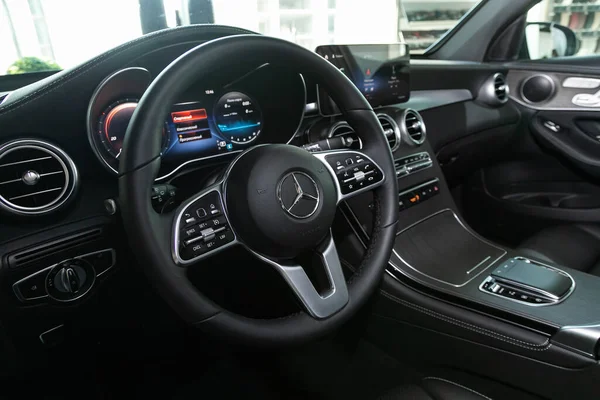 Novosibirsk Rusia Abril 2020 Mercedes Benz Glc Class Dark Car — Foto de Stock