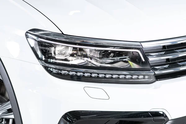 Nowosybirsk Rosja Marca 2020 Volkswagen Tiguan Detal Światło Zbliżenie Nowy — Zdjęcie stockowe