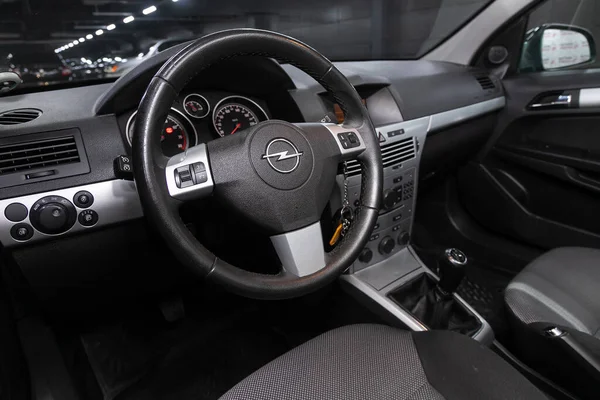 Novosibirsk Ryssland Juni 2020 Opel Astra Prestige Bilinteriör Med Instrumentbräda — Stockfoto