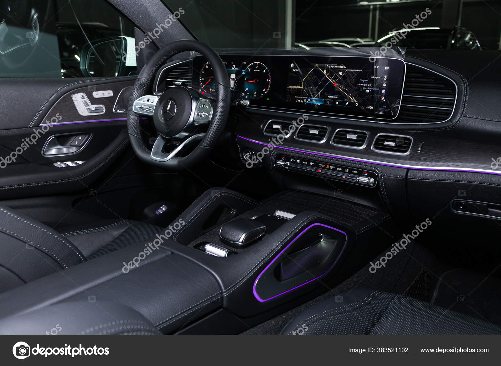 Новосибирск Россия Апреля 2020 Года Mercedes Benz Gle Class.