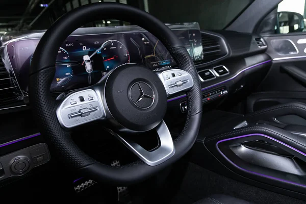 2020年4月28日 俄罗斯的Novosibirsk Mercedes Benz Gle Class Prestige Car Interior Dashboard — 图库照片