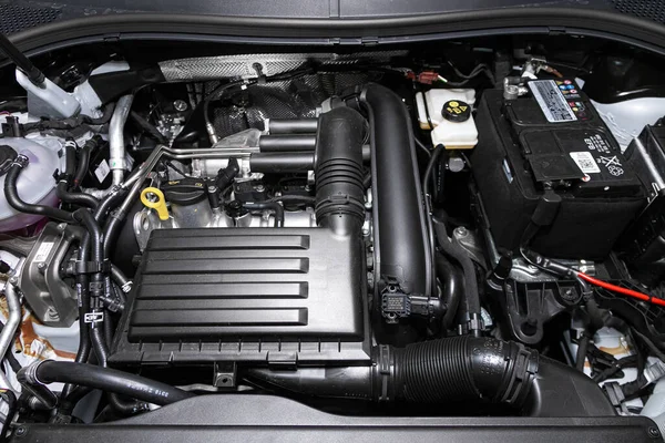 Novosibirsk Russia March 2020 Volkswagen Tiguan Close Detail Car Engine — Stock Photo, Image