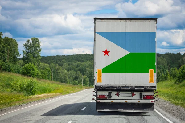 Camión Con Bandera Nacional Yibuti Representada Puerta Trasera Lleva Mercancías — Foto de Stock