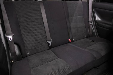 Novosibirsk / Rusya 10 Haziran 2020: Toyota Matrix, siyah tekstil yolcuları için arka koltuk. Rahat vagon içeride. 