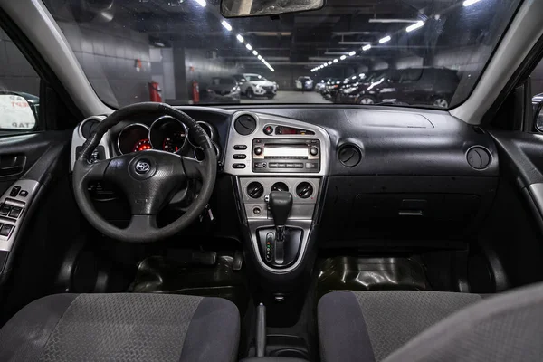 Novosibirsk Rusia Junio 2020 Toyota Matrix Dark Car Interior Volante —  Fotos de Stock