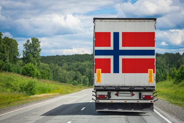 Camión Con Bandera Nacional Noruega Representada Puerta Trasera Lleva Mercancías — Foto de Stock