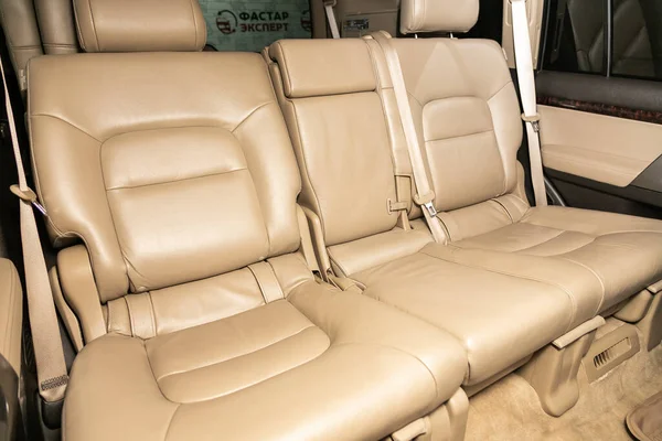 Novosibirsk Rusya Haziran 2020 Toyota Land Cruiser 200 Comfort Car — Stok fotoğraf