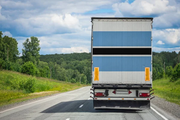 Caminhão Com Bandeira Nacional Botsuana Retratado Porta Das Traseiras Transporta — Fotografia de Stock