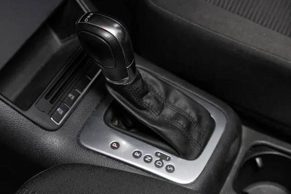 Novosibirsk Rússia Abril 2020 Volkswagen Tiguan Gear Shift Engrenagem Transmissão — Fotografia de Stock