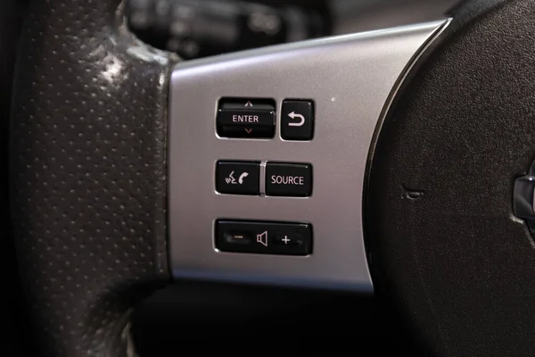 Novosibirsk Russia 2020 Nissan Pathfinder Control Button Music Volume Control — 스톡 사진