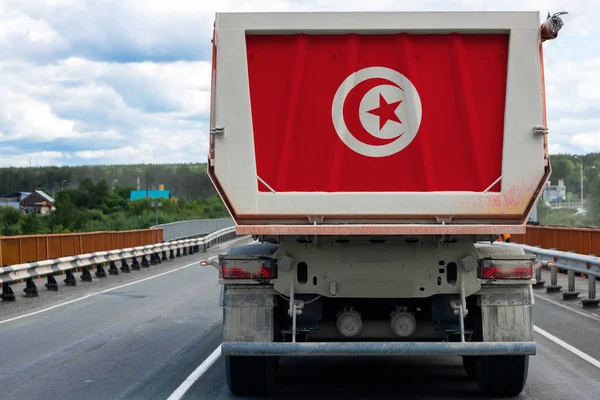 Grande Caminhão Com Bandeira Nacional Tunisi — Fotografia de Stock