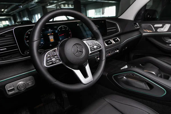 2020年4月21日 Mercedes Benz Gle Class Black Luxury Car Interior Dashboard — 图库照片