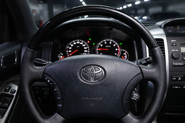 Novosibirsk Rusya Nisan 2020 Toyota Land Cruiser Prado Lüks Otomobil — Stok fotoğraf