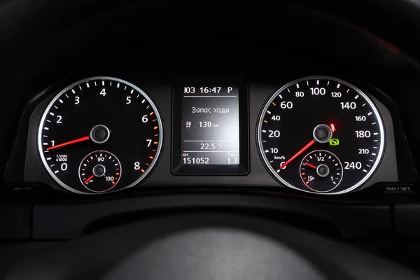 Novosibirsk Russia April 2020 Volkswagen Tiguan Dashboard Closeup Visible Speedometer — Stock Photo, Image