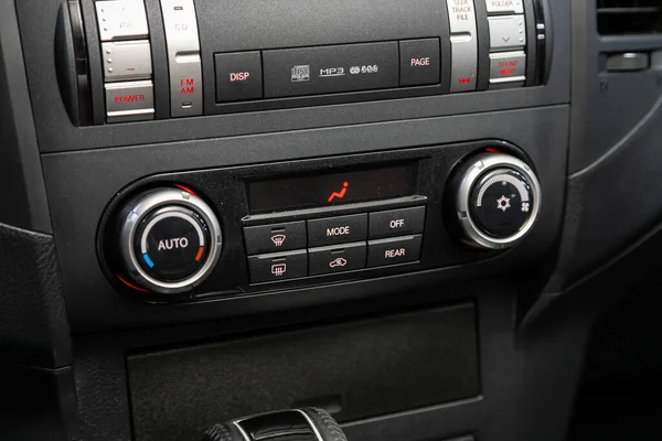 Novosibirsk Russia 2020 Mitsubishi Pajero Black Details Air Conditioning Button — 스톡 사진