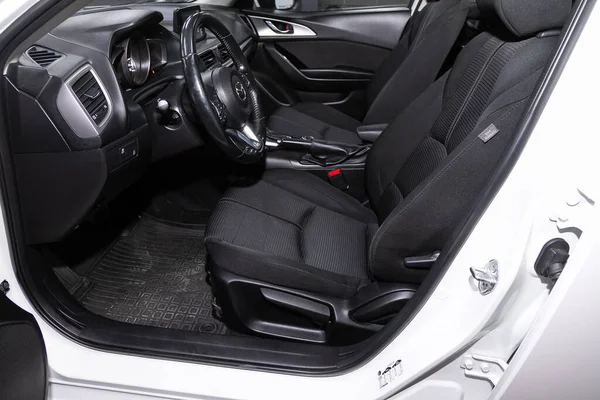 Novosibirsk Rusia Abril 2020 Mazda Dark Car Interior Volante Palanca — Foto de Stock