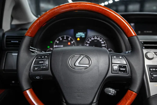 2020年7月4日 Lexus Xury Car Internal Steering Wheel Shift Lever Multimedia — 图库照片