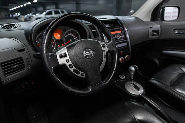 Novosibirsk Russia 2020 Nissan Trail Black Luxury Car Interior Dashboard — 스톡 사진