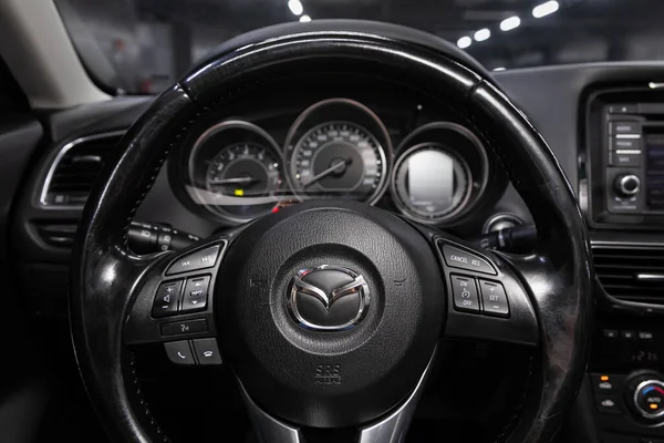 Novosibirsk Russia 2020 Mazda Auto Interior Steering Wheel Logo Spirometer — 스톡 사진