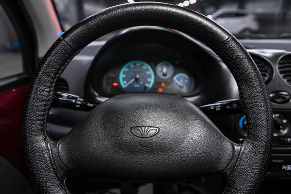 Novosibirsk Rusland Juli 2020 Daewoo Matiz Stuurwiel Dashboard Met Snelheidsmeter — Stockfoto