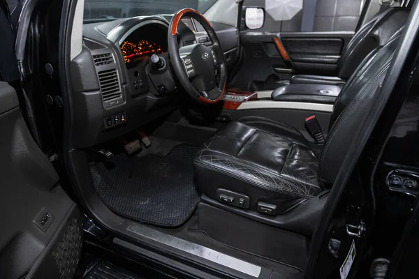 Novossibirsk Russie Juillet 2020 Infiniti Qx56 Voiture Luxe Intérieur Volant — Photo