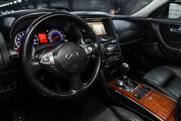 Novosibirsk Rusia Julio 2020 Infiniti Fx50 Prestige Interior Del Coche —  Fotos de Stock